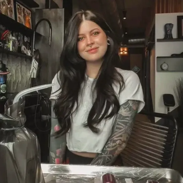 Lina Lovely, tattoo artist at 27 Tattoo Studio