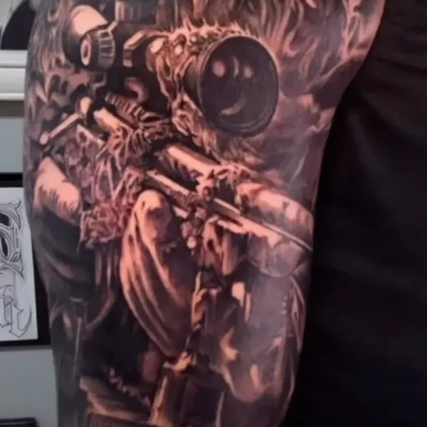 Grand Avenue Tattoo & Piercings 4